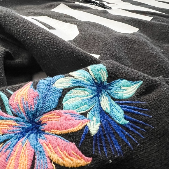 PINK | Quarter Zip - Picture 8 of 8